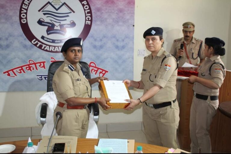 थानावार अपराध समीक्षा करते हुये बैठक में उपस्थित सभी अधिकारियों को निम्न दिशा-निर्देश दिये गये थानावार अपराध समीक्षा करते हुये बैठक में उपस्थित सभी अधिकारियों को निम्न दिशा-निर्देश दिये गये