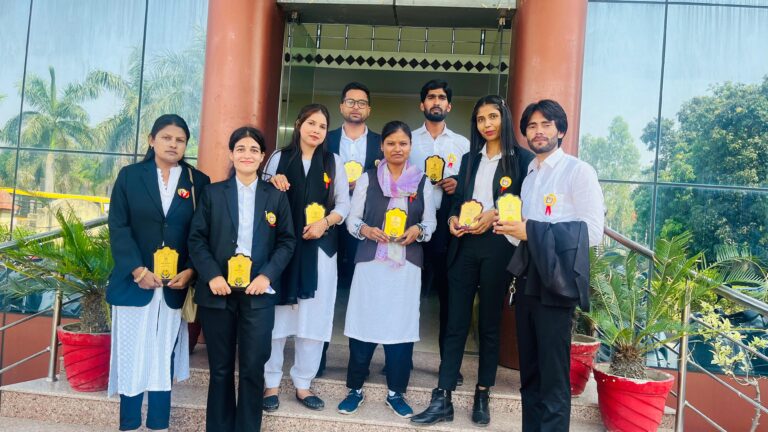 एल आर एस कॉलेज ऑफ़ लॉ नगीना में पासआउट छात्रों के लिए सम्मान समारोह का आयोजन